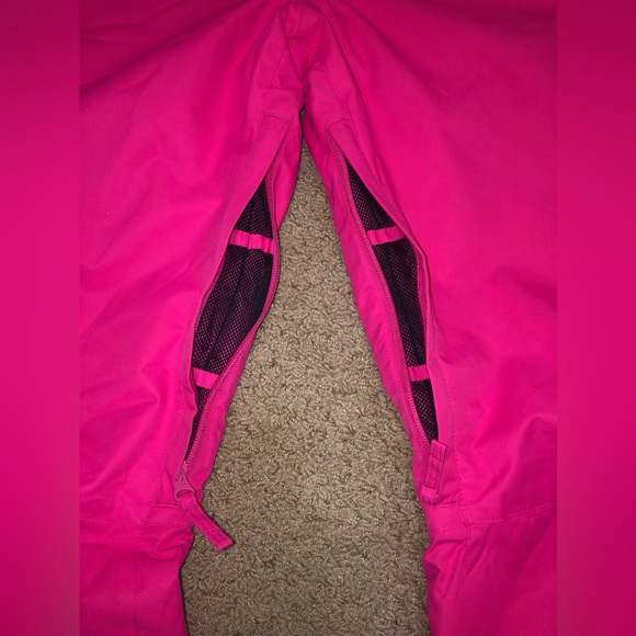Women’s Roxy Backyard Insulated Snowpants - Picture 14 of 16